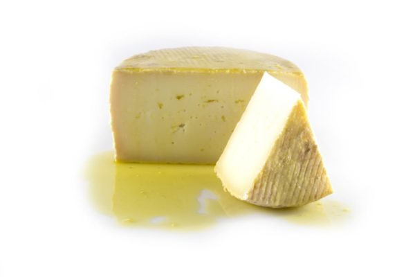queso curado en aceite de oliva